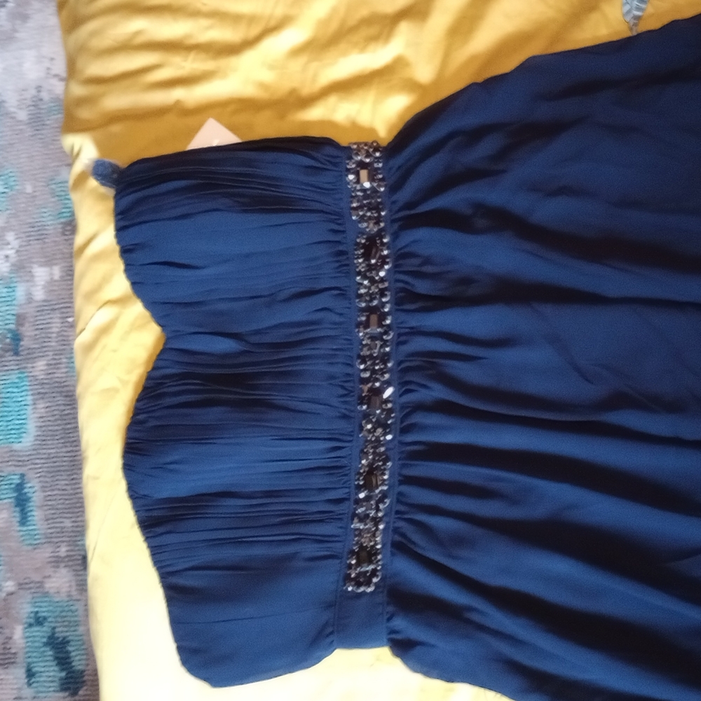 Jessica Simpson strapless gown